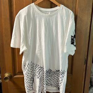 Nike T shirt 👕 XXL